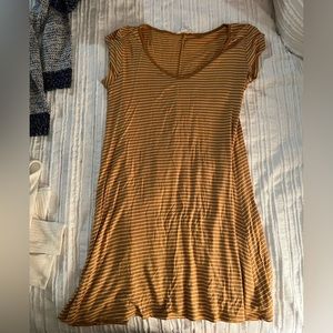 Women's yellow stripe t-shirt dress
